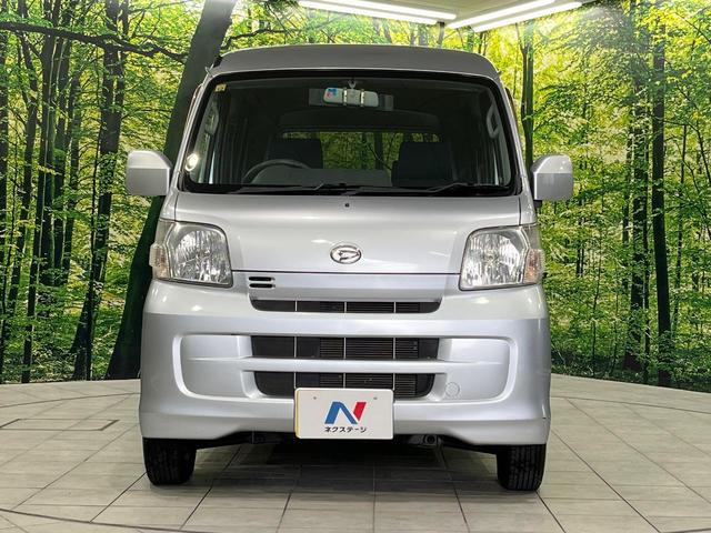 ハイゼットカーゴ クルーズ 4WD 5MT車 禁煙車 CD再生 エアコン 電動格納ミラー プライバシーガラス 盗難防止装置 ドアバイザー 両側スライドドア パワーステアリング ABS 衝突安全ボディ(13枚目)