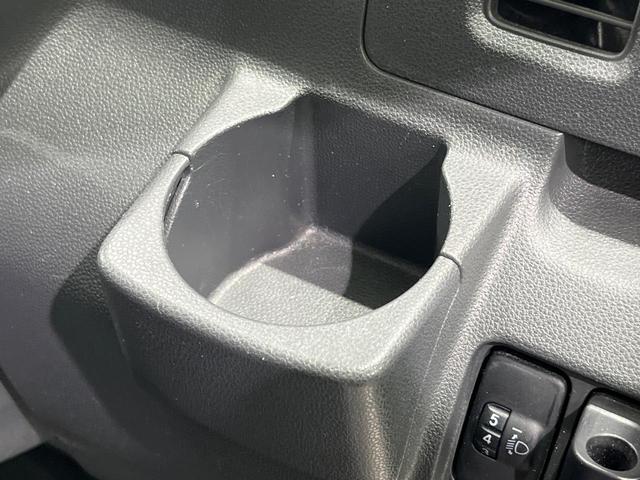 ハイゼットカーゴ クルーズ 4WD 5MT車 禁煙車 CD再生 エアコン 電動格納ミラー プライバシーガラス 盗難防止装置 ドアバイザー 両側スライドドア パワーステアリング ABS 衝突安全ボディ(26枚目)