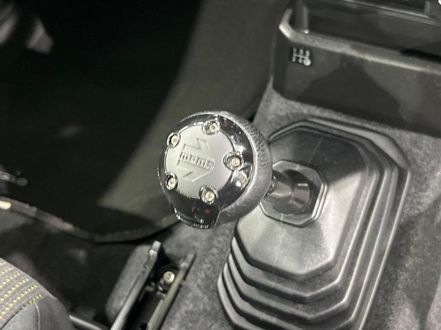 ジムニー XC 5MT SDナビ バックカメラ セーフティサポート 禁煙車 ドラレコ スマートキー LEDヘッド ETC クルコン オートハイビーム デジタルインナーミラー 車線逸脱警報 オートライト オートエアコン(3枚目)