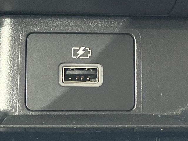 デイズ X SDナビ 全周囲カメラ 禁煙車 衝突軽減装置 オートエアコン オートライト スマートキー シートヒーター クリアランスソナー ドアバイザー プライバシーガラス アイドリングストップ 盗難防止システム(33枚目)