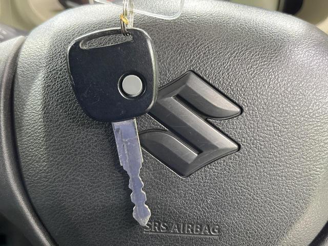 アルト L スズキセーフティサポート 禁煙車 ドラレコ コーナーセンサー キーレスキー シートヒーター アイドリングストップ 車線逸脱警報 オートライト CD ダイヤル調整式エアコン 電動格納ミラー 盗難防止装置(5枚目)