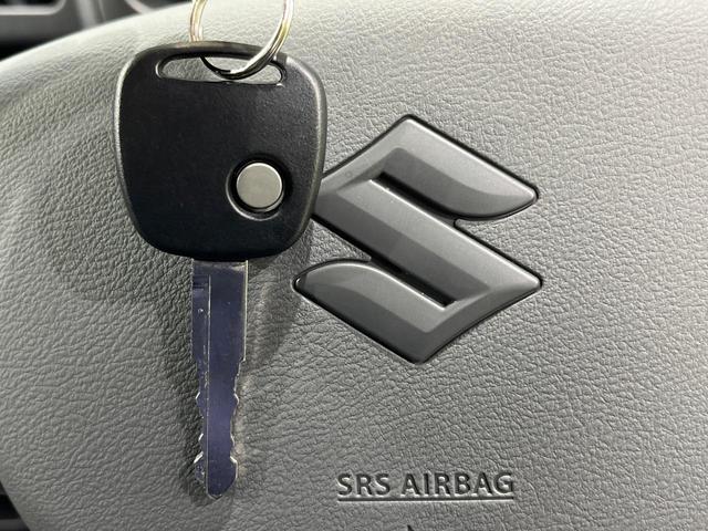 キャリイトラック KCエアコン・パワステ 届出済未使用車 衝突軽減装置 クリアランスソナー キーレス オートライト オートマチックハイビーム 盗難防止システム パワーステアリング 衝突安全ボディ パワーウィンドウ(5枚目)