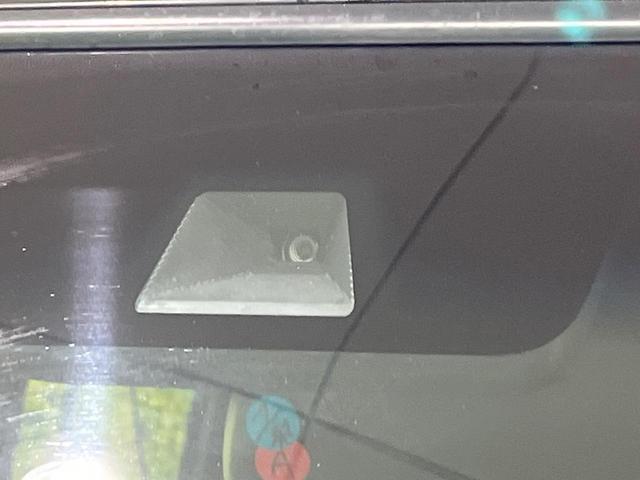 N-BOXカスタム G・Lホンダセンシング 電動スライドドア ケンウッド製SDナビ バックカメラ ホンダセンシング レーダークルーズ 禁煙車 コーナーセンサー スマートキー LEDヘッド・フォグ ETC 車線逸脱警報 盗難防止装置(6枚目)