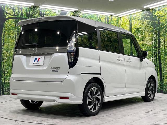 ソリオバンディット ハイブリッドMV 4WD 両側電動スライドドア 純正8型ナビ 全周囲カメラ 衝突被害軽減システム レーダークルーズ 禁煙車 コーナーセンサー スマートキー LEDヘッド オートハイビーム 車線逸脱警報 オートライト(18枚目)