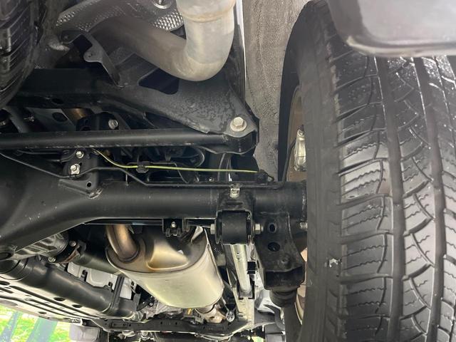 ランドクルーザープラド ＴＸ　Ｌパッケージ　４ＷＤ　サンルーフ　純正９型ＳＤナビ　バックカメラ　セーフティセンス　レーダークルーズ　禁煙車　レザーシート　前席シートエアコン　ドラレコ　コーナーセンサー　スマートキー　ＬＥＤヘッド　ＥＴＣ２．０（23枚目）