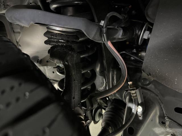 ランドクルーザープラド ＴＸ　Ｌパッケージ　４ＷＤ　サンルーフ　純正９型ＳＤナビ　バックカメラ　セーフティセンス　レーダークルーズ　禁煙車　レザーシート　前席シートエアコン　ドラレコ　コーナーセンサー　スマートキー　ＬＥＤヘッド　ＥＴＣ２．０（24枚目）