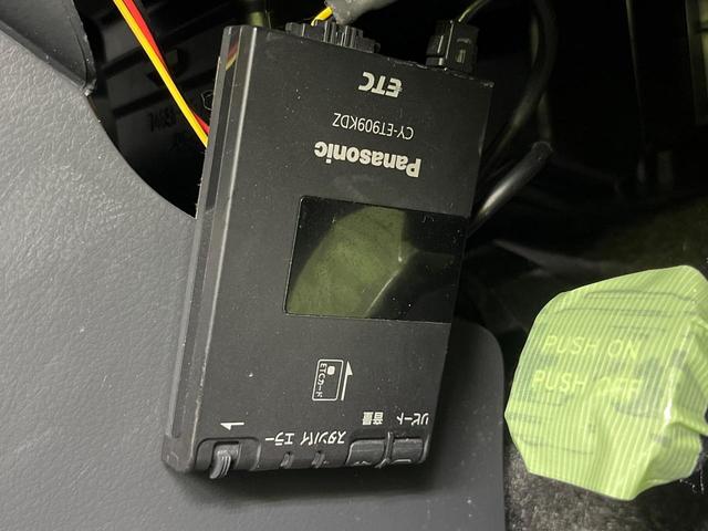 ハスラー A 4WD 禁煙車 シートヒーター ETC CD再生 エアコン キーレスエントリー トラクションコントロール プライバシーガラス ドアバイザー 盗難防止システム 衝突安全ボディ 横滑り防止装置(3枚目)