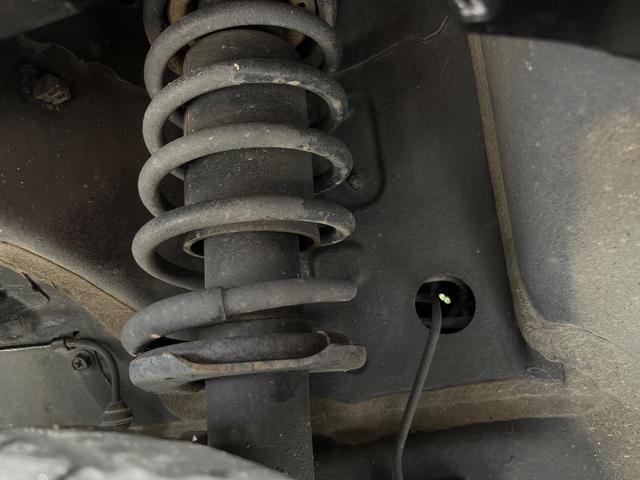 ハスラー A 4WD 禁煙車 シートヒーター ETC CD再生 エアコン キーレスエントリー トラクションコントロール プライバシーガラス ドアバイザー 盗難防止システム 衝突安全ボディ 横滑り防止装置(23枚目)