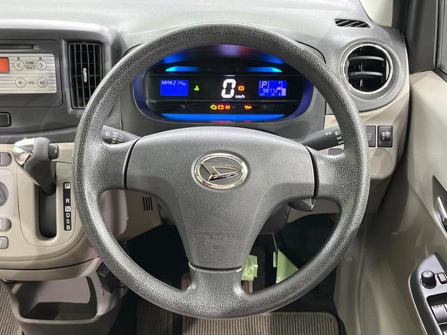 ミライース Ｘ　禁煙車　ＥＴＣ　電動格納ミラー　ドアバイザー　プライバシーガラス　盗難防止システム　パワーステアリング　パワーウィンドウ　衝突安全ボディ　キーレス　ＣＤ再生　トラクションコントロール（12枚目）