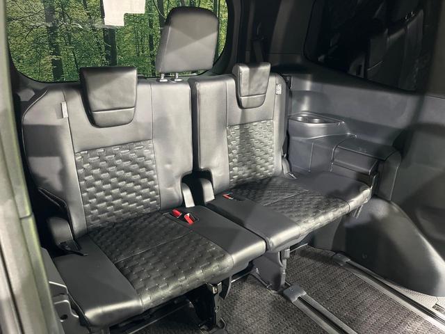 ヴォクシー ハイブリッドS-Z モデリスタエアロ フリップダウンモニター 両側電動スライドドア 全周囲カメラ 寒冷地仕様 トヨタセーフティセンス 100V電源 レーダークルーズ 禁煙車 電動リアゲート ハーフレザーシート ドラレコ(11枚目)