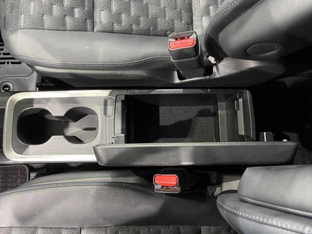 ヴォクシー ハイブリッドS-Z モデリスタエアロ フリップダウンモニター 両側電動スライドドア 全周囲カメラ 寒冷地仕様 トヨタセーフティセンス 100V電源 レーダークルーズ 禁煙車 電動リアゲート ハーフレザーシート ドラレコ(65枚目)