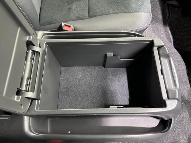 ハイエースバン スーパーGL ダークプライムII 両側電動スライドドア パナソニック製SDナビ バックカメラ 1500Wアクセサリーコンセント 禁煙車 ハーフレザーシート スマートキー LEDヘッド オートライト オートエアコン Bluetooth(44枚目)