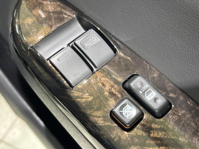 ハイエースバン スーパーGL ダークプライムII 両側電動スライドドア パナソニック製SDナビ バックカメラ 1500Wアクセサリーコンセント 禁煙車 ハーフレザーシート スマートキー LEDヘッド オートライト オートエアコン Bluetooth(45枚目)