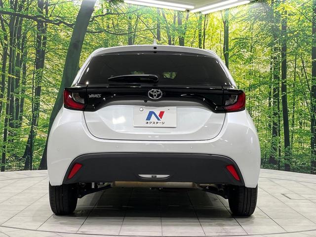 ヤリス X 4WD SDナビ バックカメラ 寒冷地仕様 セーフティーセンス レーダークルーズ 禁煙車 コーナーセンサー スマートキー ETC 車線逸脱警報 オートライト Bluetooth CD DVD再生(16枚目)