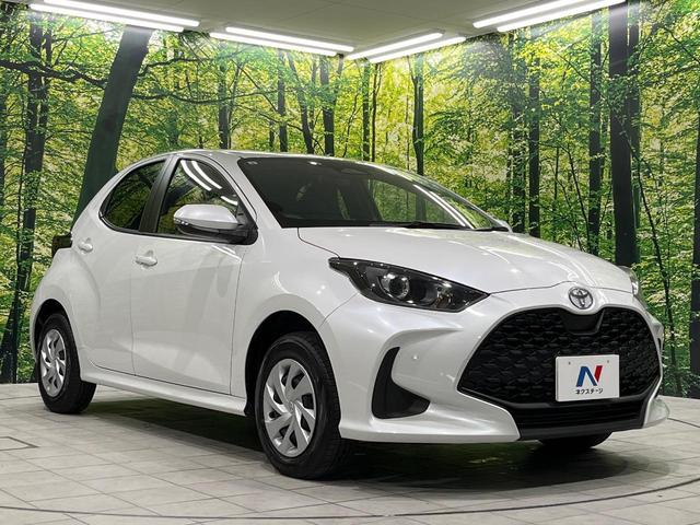 ヤリス X 4WD SDナビ バックカメラ 寒冷地仕様 セーフティーセンス レーダークルーズ 禁煙車 コーナーセンサー スマートキー ETC 車線逸脱警報 オートライト Bluetooth CD DVD再生(17枚目)