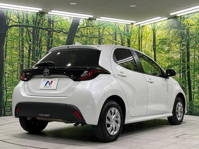 ヤリス X 4WD SDナビ バックカメラ 寒冷地仕様 セーフティーセンス レーダークルーズ 禁煙車 コーナーセンサー スマートキー ETC 車線逸脱警報 オートライト Bluetooth CD DVD再生(18枚目)
