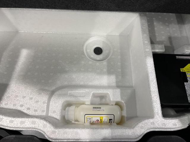 ヤリス X 4WD SDナビ バックカメラ 寒冷地仕様 セーフティーセンス レーダークルーズ 禁煙車 コーナーセンサー スマートキー ETC 車線逸脱警報 オートライト Bluetooth CD DVD再生(45枚目)