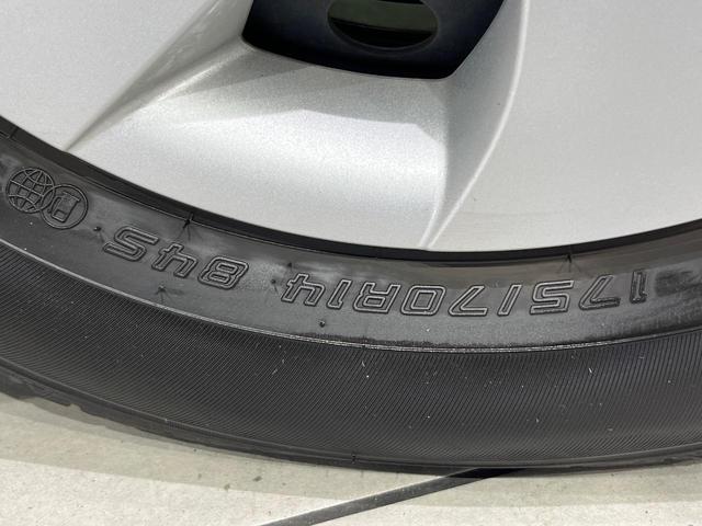 ヤリス X 4WD SDナビ バックカメラ 寒冷地仕様 セーフティーセンス レーダークルーズ 禁煙車 コーナーセンサー スマートキー ETC 車線逸脱警報 オートライト Bluetooth CD DVD再生(58枚目)