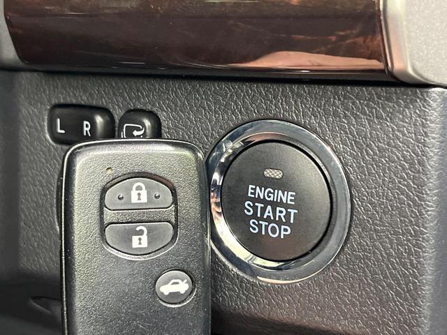 マークX 250G Four ケンウッド製SDナビ バックカメラ 寒冷地仕様 トヨタセーフティセンス レーダークルーズ 禁煙車 パワーシート スマートキー HIDヘッド ETC 車線逸脱警報 オートライト デュアルエアコン(7枚目)