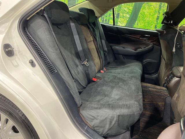 クラウンハイブリッド ロイヤルサルーン Four 4WD 純正8型ナビ バックカメラ 禁煙車 ドラレコ スマートキー LEDヘッド クルコン オートライト デュアルエアコン 純正16インチアルミ Bluetooth CD DVD再生 フルセグ(10枚目)