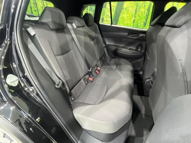 カローラクロス ハイブリッド　Ｇ　８インチディスプレイオーディオ　バックカメラ　寒冷地仕様　禁煙車　衝突軽減装置　レーダークルーズ　スマートキー　ＥＴＣ　オートライト　オートエアコン　ＬＥＤヘッド　オートマチックハイビーム（10枚目）