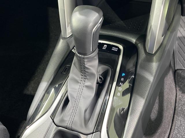 カローラクロス ハイブリッド　Ｇ　８インチディスプレイオーディオ　バックカメラ　寒冷地仕様　禁煙車　衝突軽減装置　レーダークルーズ　スマートキー　ＥＴＣ　オートライト　オートエアコン　ＬＥＤヘッド　オートマチックハイビーム（25枚目）