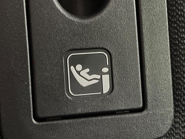 カローラクロス ハイブリッド　Ｇ　８インチディスプレイオーディオ　バックカメラ　寒冷地仕様　禁煙車　衝突軽減装置　レーダークルーズ　スマートキー　ＥＴＣ　オートライト　オートエアコン　ＬＥＤヘッド　オートマチックハイビーム（32枚目）