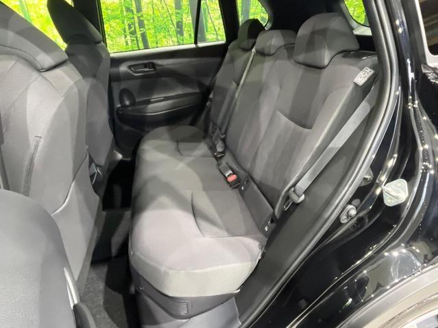 カローラクロス ハイブリッド　Ｇ　８インチディスプレイオーディオ　バックカメラ　寒冷地仕様　禁煙車　衝突軽減装置　レーダークルーズ　スマートキー　ＥＴＣ　オートライト　オートエアコン　ＬＥＤヘッド　オートマチックハイビーム（43枚目）