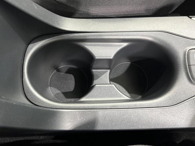 カローラクロス ハイブリッド　Ｇ　８インチディスプレイオーディオ　バックカメラ　寒冷地仕様　禁煙車　衝突軽減装置　レーダークルーズ　スマートキー　ＥＴＣ　オートライト　オートエアコン　ＬＥＤヘッド　オートマチックハイビーム（54枚目）