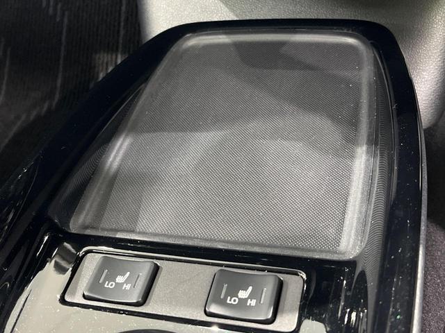 プリウス Ａツーリングセレクション　純正ＳＤナビ　バックカメラ　禁煙車　衝突軽減装置　レーダークルーズ　オートエアコン　オートライト　オートマチックハイビーム　ＬＥＤヘッド　パワーシート　シートヒーター　ＥＴＣ　クリアランスソナー（8枚目）