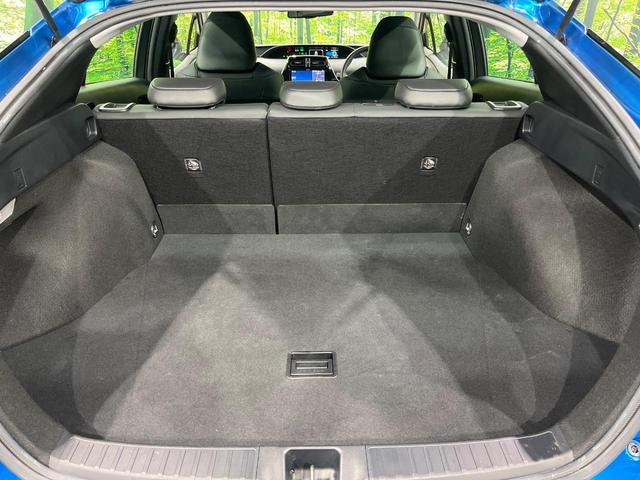 プリウス Ａツーリングセレクション　純正ＳＤナビ　バックカメラ　禁煙車　衝突軽減装置　レーダークルーズ　オートエアコン　オートライト　オートマチックハイビーム　ＬＥＤヘッド　パワーシート　シートヒーター　ＥＴＣ　クリアランスソナー（11枚目）