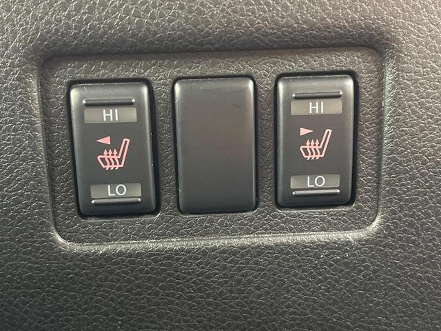 エルグランド 250ハイウェイスタープレミアム 4WD 両側電動ドア 純正SDナビ バックカメラ 電動リアゲート レザーシート ドラレコ スマートキー HIDヘッド ビルトインETC クルコン オートライト デュアルエアコン 助手席電動オットマン(7枚目)