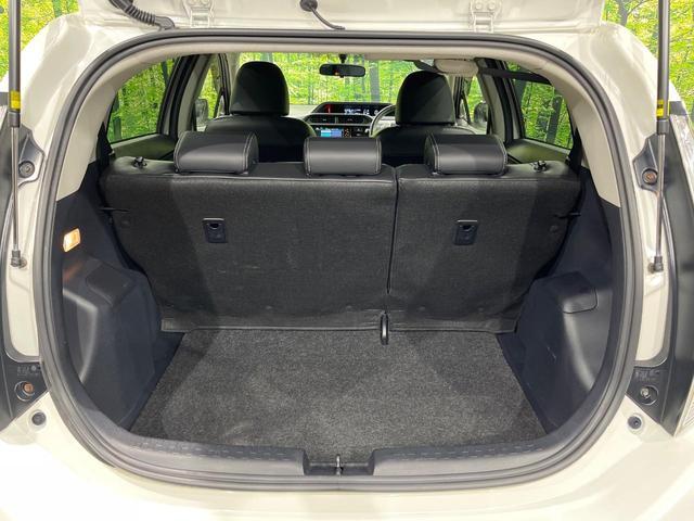 アクア Gブラックソフトレザーセレクション 純正SDナビ 寒冷地仕様 禁煙車 ハーフレザーシート スマートキー クルーズコントロール オートライト オートエアコン Bluetooth CD DVD再生 地デジ 盗難防止装置 衝突安全ボディ(11枚目)