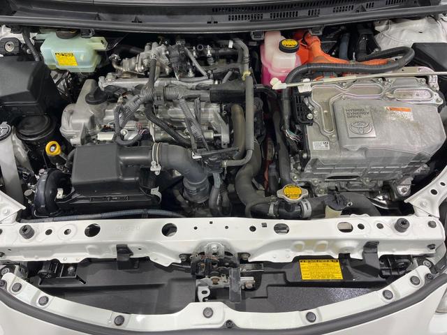 アクア Gブラックソフトレザーセレクション 純正SDナビ 寒冷地仕様 禁煙車 ハーフレザーシート スマートキー クルーズコントロール オートライト オートエアコン Bluetooth CD DVD再生 地デジ 盗難防止装置 衝突安全ボディ(19枚目)