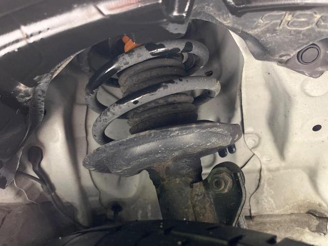 アクア Gブラックソフトレザーセレクション 純正SDナビ 寒冷地仕様 禁煙車 ハーフレザーシート スマートキー クルーズコントロール オートライト オートエアコン Bluetooth CD DVD再生 地デジ 盗難防止装置 衝突安全ボディ(24枚目)