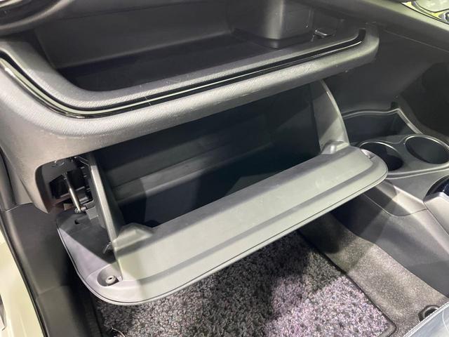 アクア Gブラックソフトレザーセレクション 純正SDナビ 寒冷地仕様 禁煙車 ハーフレザーシート スマートキー クルーズコントロール オートライト オートエアコン Bluetooth CD DVD再生 地デジ 盗難防止装置 衝突安全ボディ(32枚目)