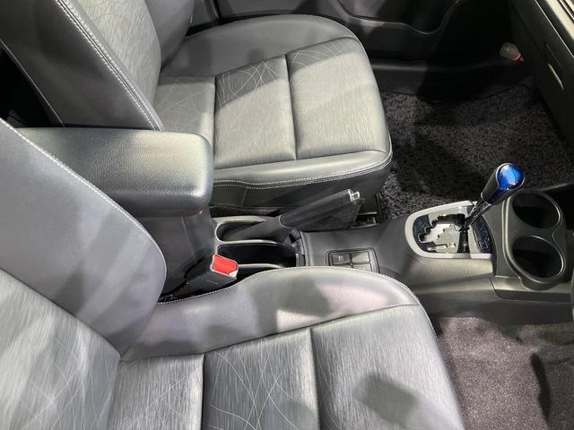 アクア Gブラックソフトレザーセレクション 純正SDナビ 寒冷地仕様 禁煙車 ハーフレザーシート スマートキー クルーズコントロール オートライト オートエアコン Bluetooth CD DVD再生 地デジ 盗難防止装置 衝突安全ボディ(37枚目)