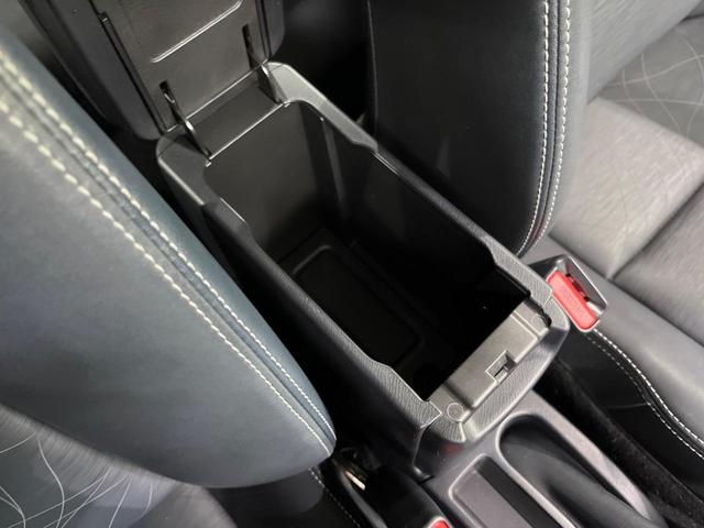 アクア Gブラックソフトレザーセレクション 純正SDナビ 寒冷地仕様 禁煙車 ハーフレザーシート スマートキー クルーズコントロール オートライト オートエアコン Bluetooth CD DVD再生 地デジ 盗難防止装置 衝突安全ボディ(45枚目)