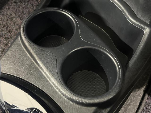 アクア Gブラックソフトレザーセレクション 純正SDナビ 寒冷地仕様 禁煙車 ハーフレザーシート スマートキー クルーズコントロール オートライト オートエアコン Bluetooth CD DVD再生 地デジ 盗難防止装置 衝突安全ボディ(47枚目)