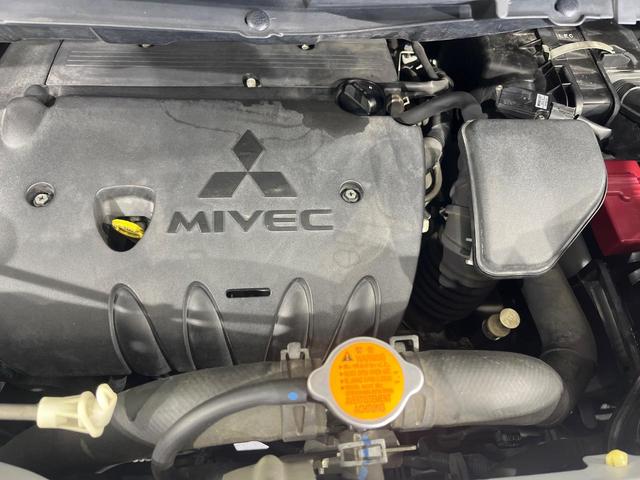 デリカD:5 シャモニー 4WD 両側電動スライドドア 純正SDナビ 後席モニター バックカメラ 禁煙車 ドラレコ スマートキー HIDヘッド ETC クルコン オートライト オートエアコン 純正18インチアルミ CD再生(20枚目)