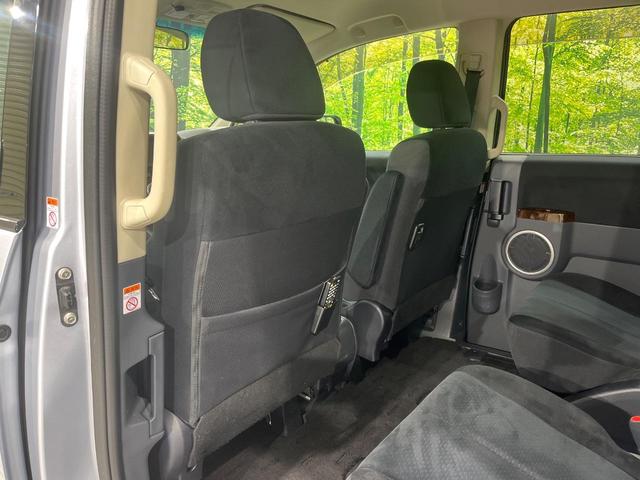 デリカD:5 シャモニー 4WD 両側電動スライドドア 純正SDナビ 後席モニター バックカメラ 禁煙車 ドラレコ スマートキー HIDヘッド ETC クルコン オートライト オートエアコン 純正18インチアルミ CD再生(56枚目)