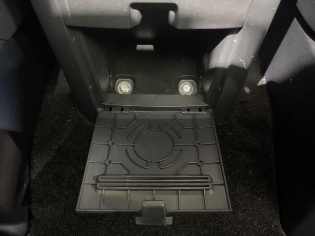 デリカD:5 シャモニー 4WD 両側電動スライドドア 純正SDナビ 後席モニター バックカメラ 禁煙車 ドラレコ スマートキー HIDヘッド ETC クルコン オートライト オートエアコン 純正18インチアルミ CD再生(62枚目)