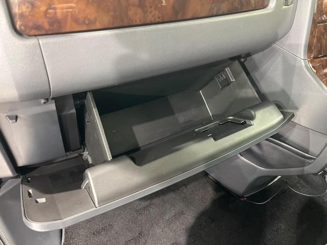 デリカD:5 シャモニー 4WD 両側電動スライドドア 純正SDナビ 後席モニター バックカメラ 禁煙車 ドラレコ スマートキー HIDヘッド ETC クルコン オートライト オートエアコン 純正18インチアルミ CD再生(66枚目)