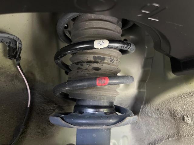 タフト X ガラスルーフ 純正SDナビ バックカメラ 禁煙車 衝突軽減装置 寒冷地仕様 先行車発信お知らせ 誤発信抑制機能 通信用USBポート オートブレーキホールド オートハイビーム コーナーセンサー(24枚目)