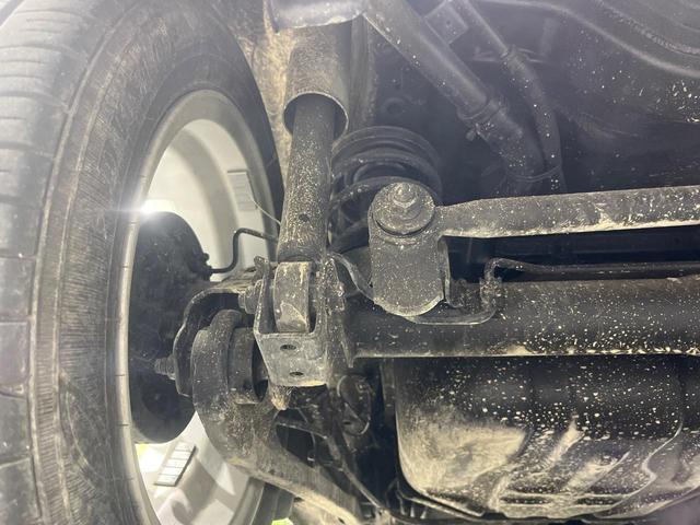 スペーシア ハイブリッドG 純正SDナビ バックカメラ 禁煙車 衝突軽減装置 オートライト オートエアコン クリアランスソナー スマートキー シートヒーター ドアバイザー プライバシーガラス CD/DVD再生 盗難防止システム(23枚目)