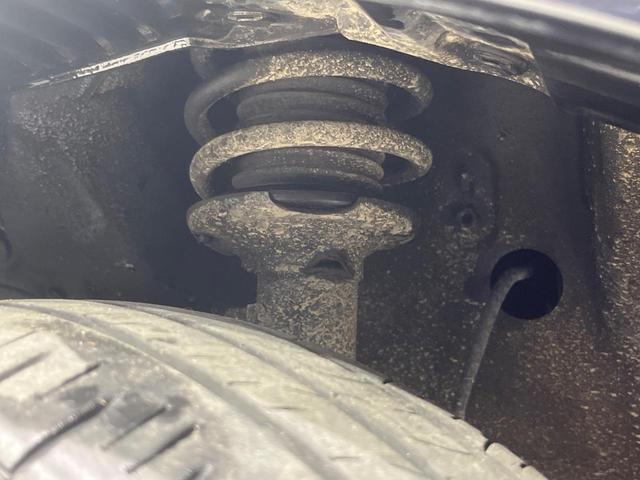 スペーシア ハイブリッドG 純正SDナビ バックカメラ 禁煙車 衝突軽減装置 オートライト オートエアコン クリアランスソナー スマートキー シートヒーター ドアバイザー プライバシーガラス CD/DVD再生 盗難防止システム(24枚目)