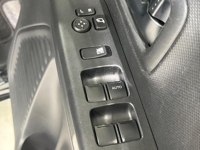 スペーシア ハイブリッドG 純正SDナビ バックカメラ 禁煙車 衝突軽減装置 オートライト オートエアコン クリアランスソナー スマートキー シートヒーター ドアバイザー プライバシーガラス CD/DVD再生 盗難防止システム(48枚目)