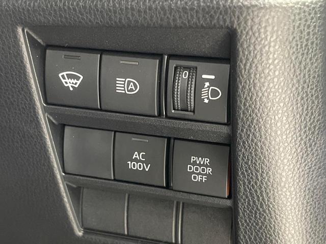 ノア ハイブリッドS-Z 4WD 両側電動ドア バックカメラ 寒冷地仕様 トヨタセーフティセンス レーダークルーズ 禁煙車 ハーフレザーシート 前席シートエアコン ドラレコ コーナーセンサー スマートキー LEDヘッド(8枚目)