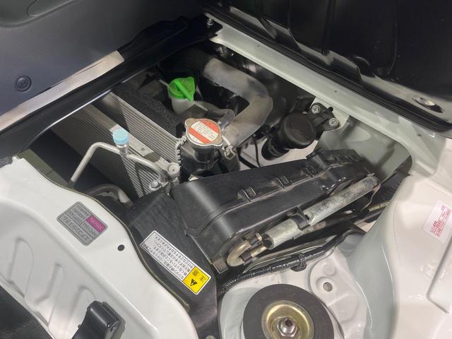 キャリイトラック ＫＣエアコン・パワステ　４ＷＤ　禁煙車　オートライト　アイドリングストップ　衝突安全ボディ　パワーステアリング　電動格納ミラー（16枚目）