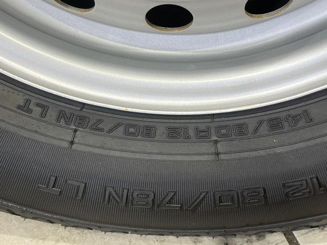 キャリイトラック ＫＣエアコン・パワステ　４ＷＤ　禁煙車　オートライト　アイドリングストップ　衝突安全ボディ　パワーステアリング　電動格納ミラー（49枚目）